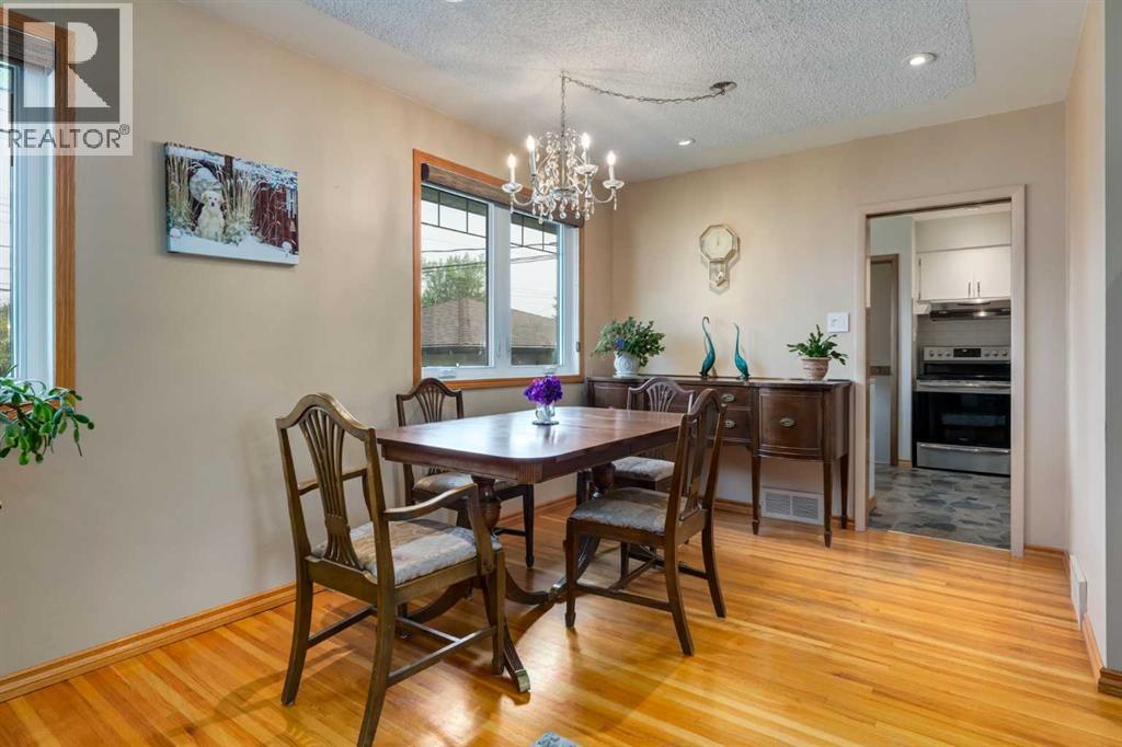 Single Family House Bungalow for Sale in  Chancellor Way NW Cambrian Heights Calgary 