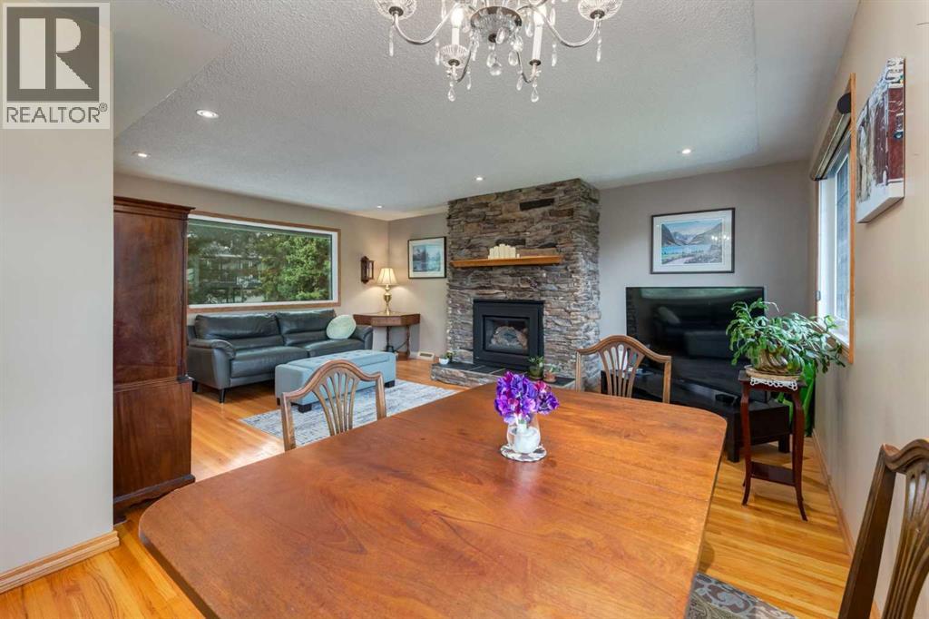 Single Family House Bungalow for Sale in  Chancellor Way NW Cambrian Heights Calgary 