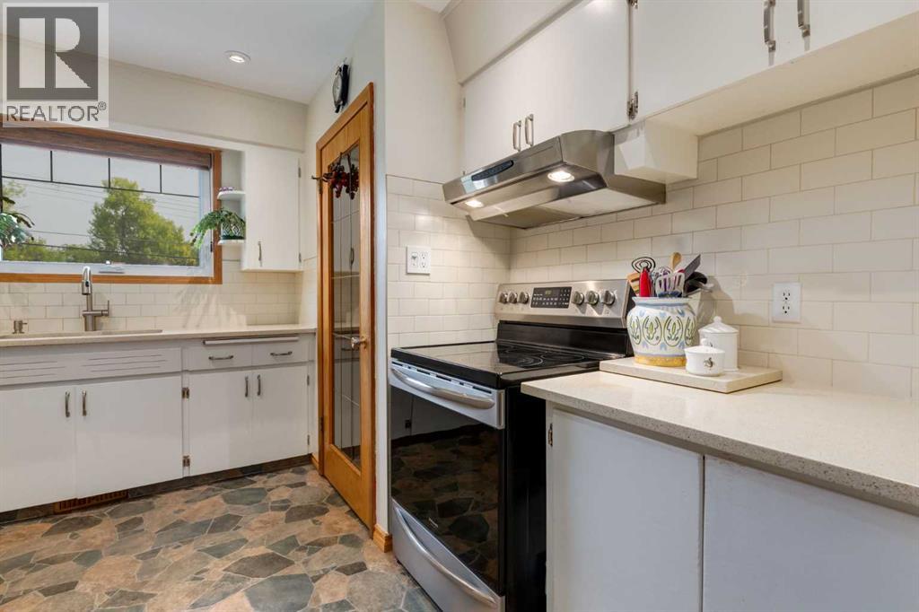 Single Family House Bungalow for Sale in  Chancellor Way NW Cambrian Heights Calgary 