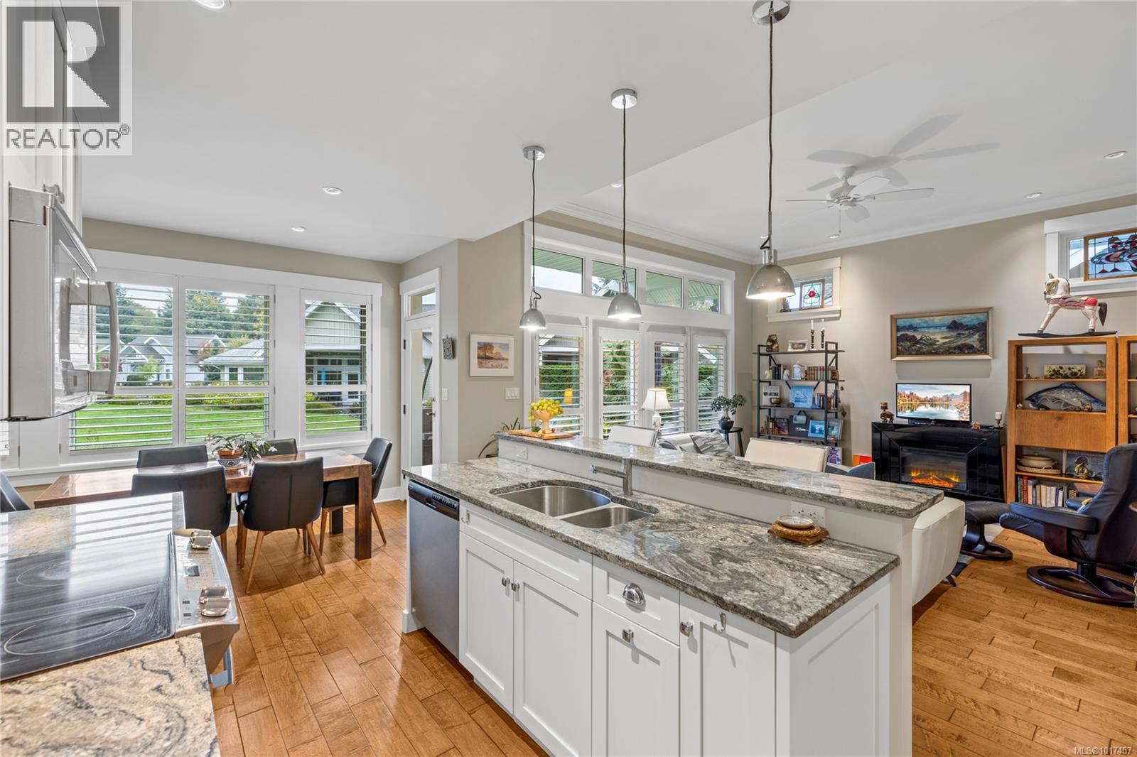 42 5251 Island Hwy W, Qualicum Beach