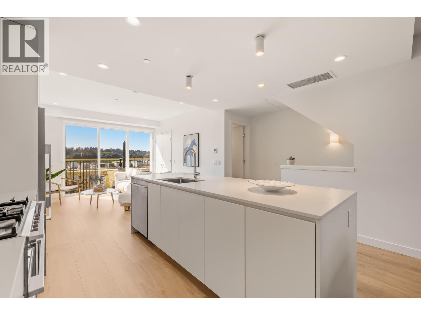 #26-6340 MARKET Avenue, Tsawwassen