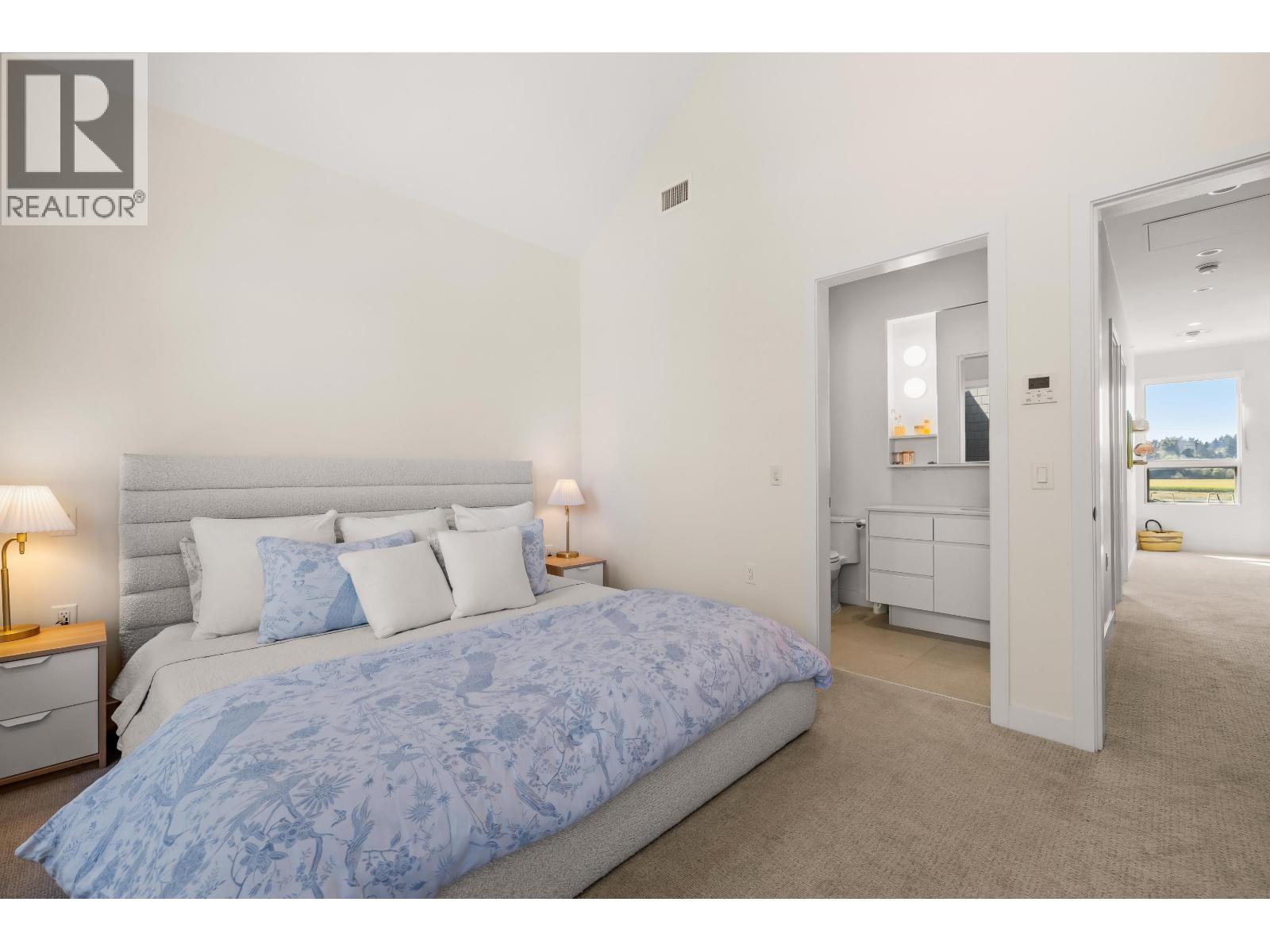 #26-6340 MARKET Avenue, Tsawwassen