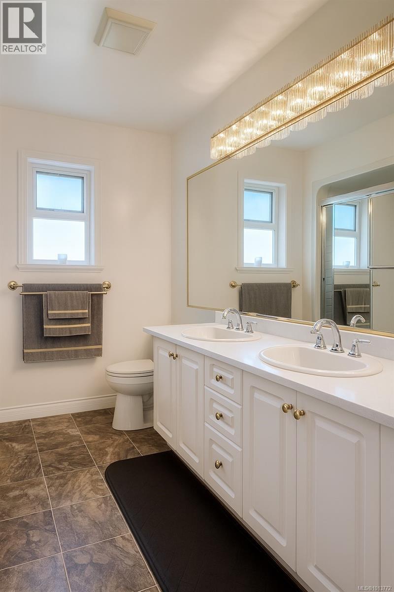 7112 Puckle Rd, Central Saanich