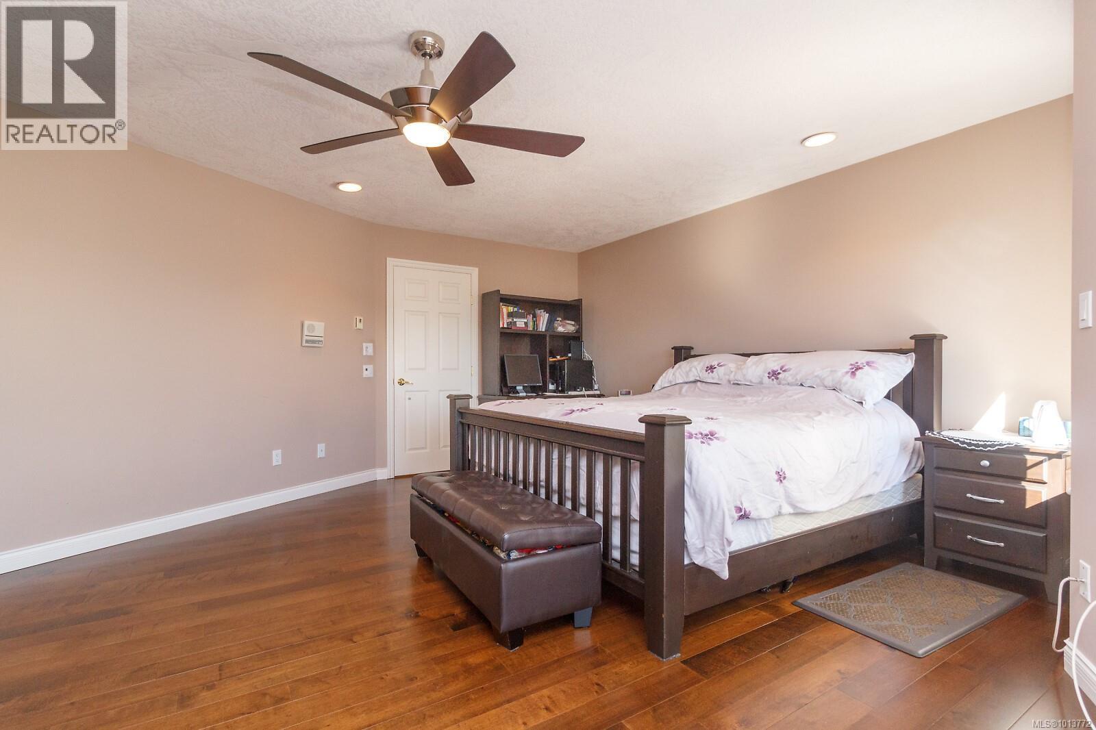 7112 Puckle Rd, Central Saanich