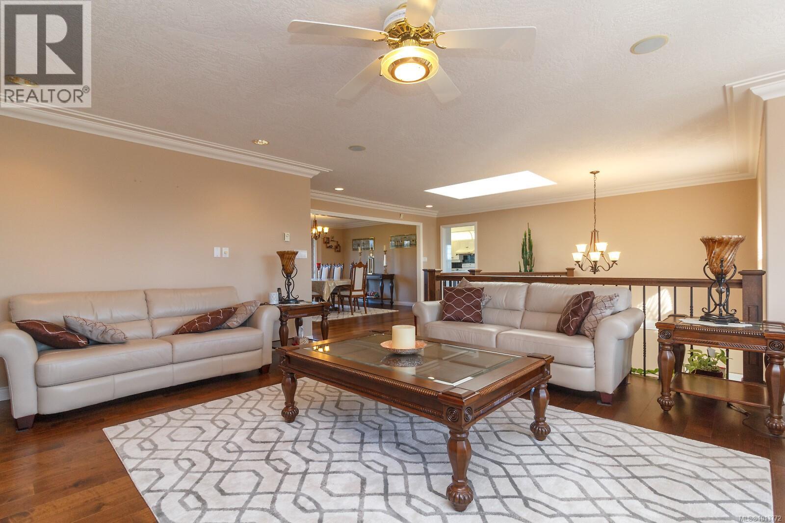 7112 Puckle Rd, Central Saanich