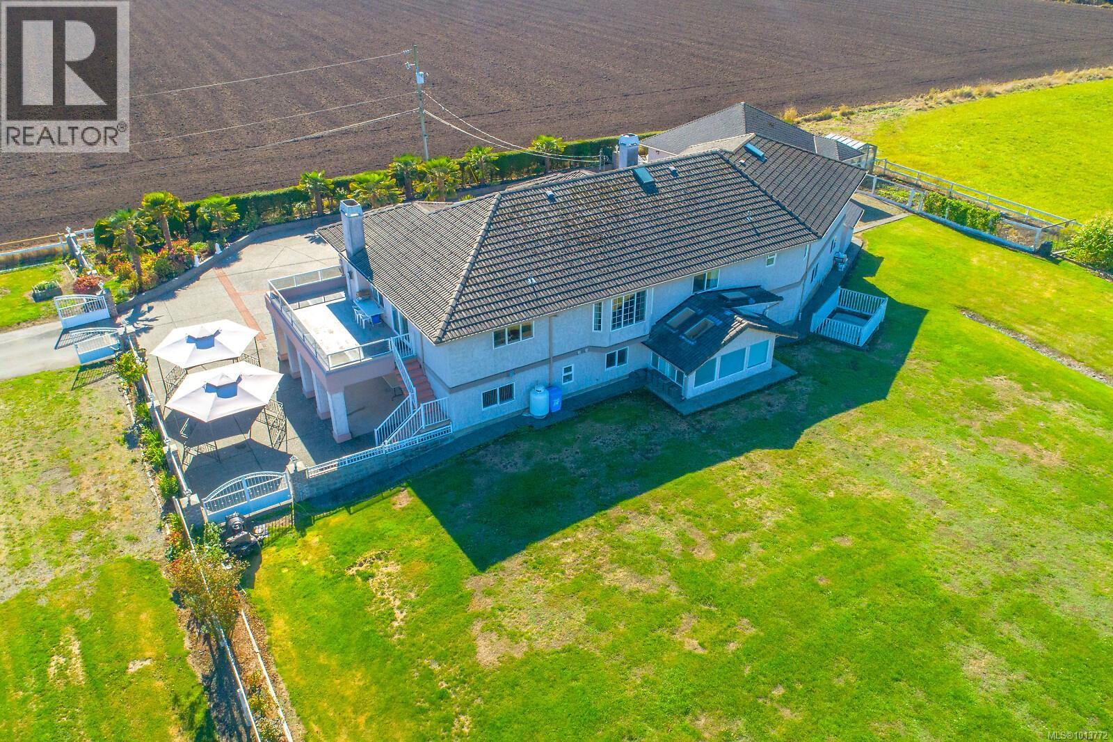 7112 Puckle Rd, Central Saanich