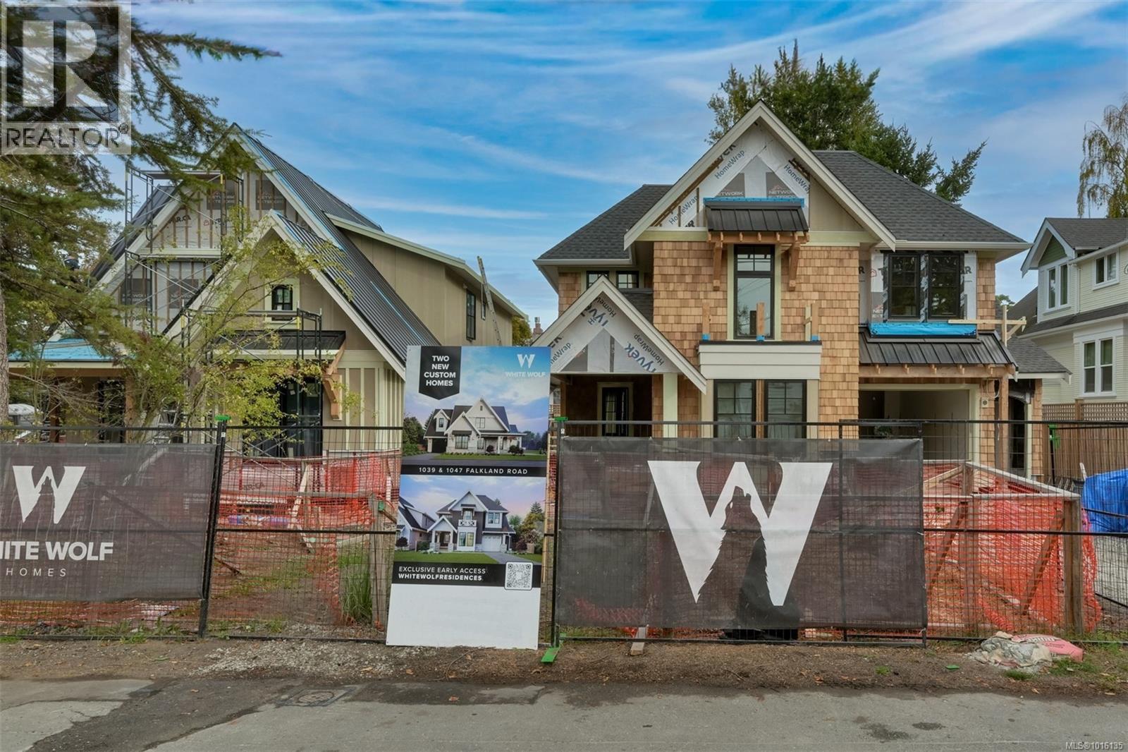  1039 Falkland Road, Oak Bay