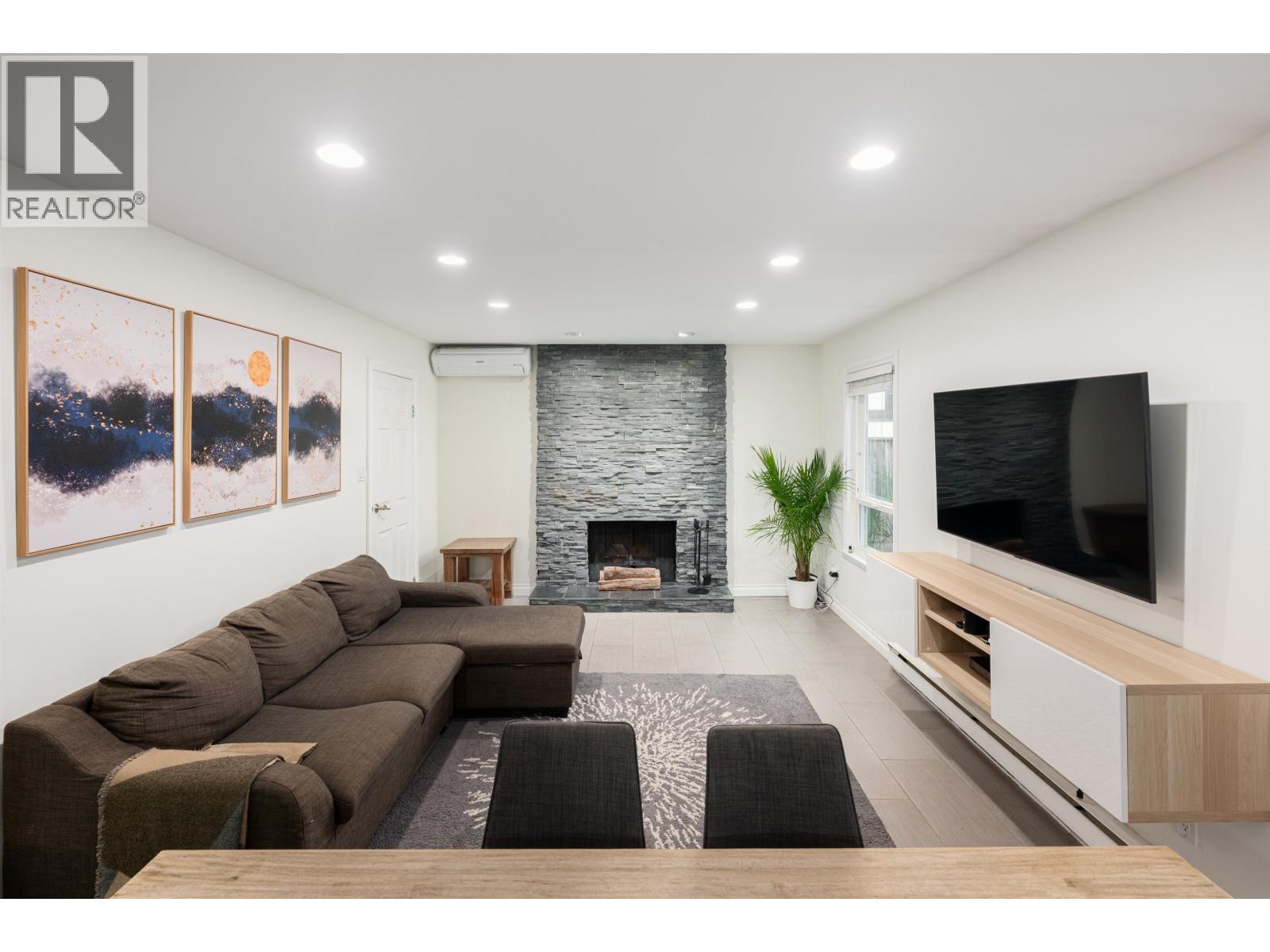 1005 ALPINE PLACE, Port Moody