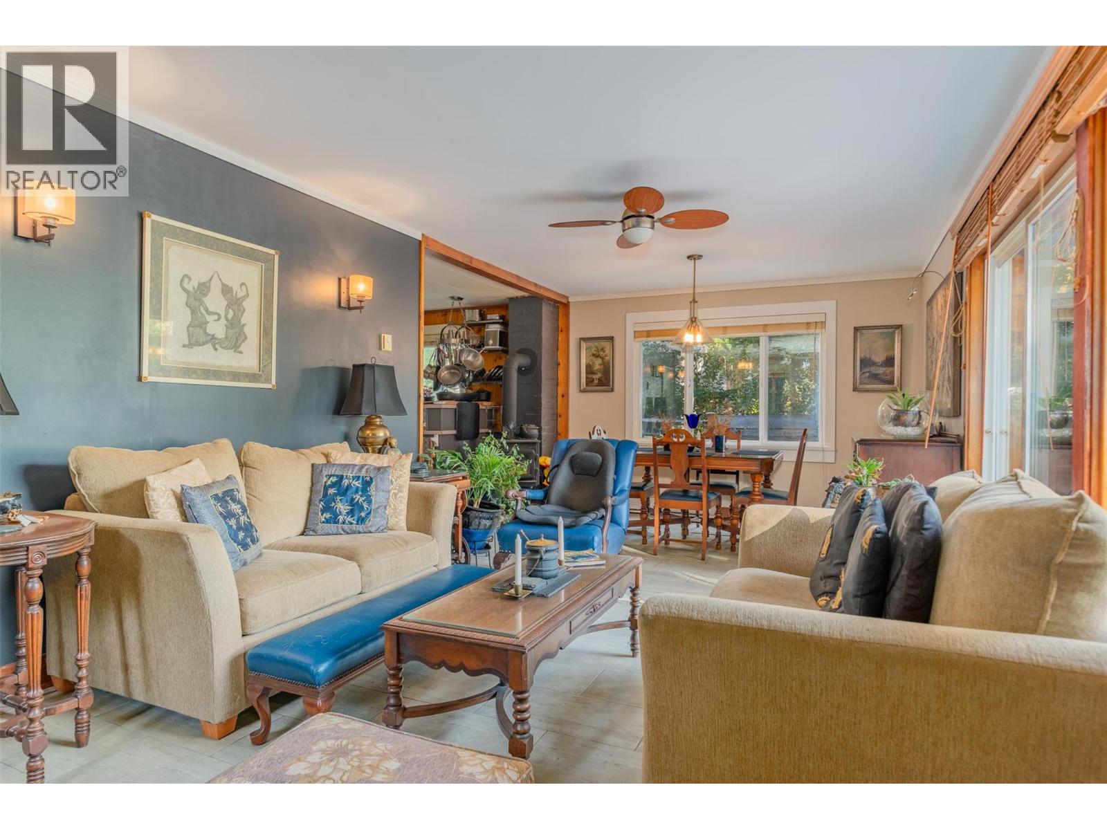 7460 Highway 3a, Balfour