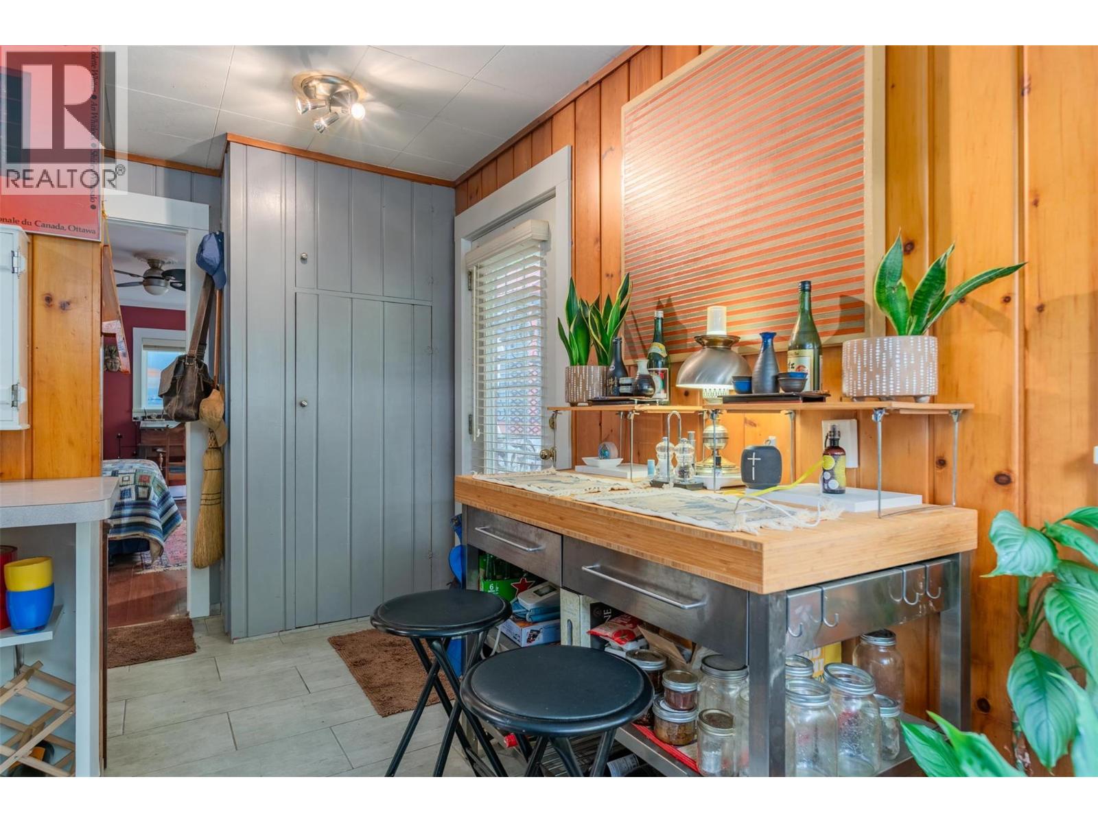 7460 Highway 3a, Balfour