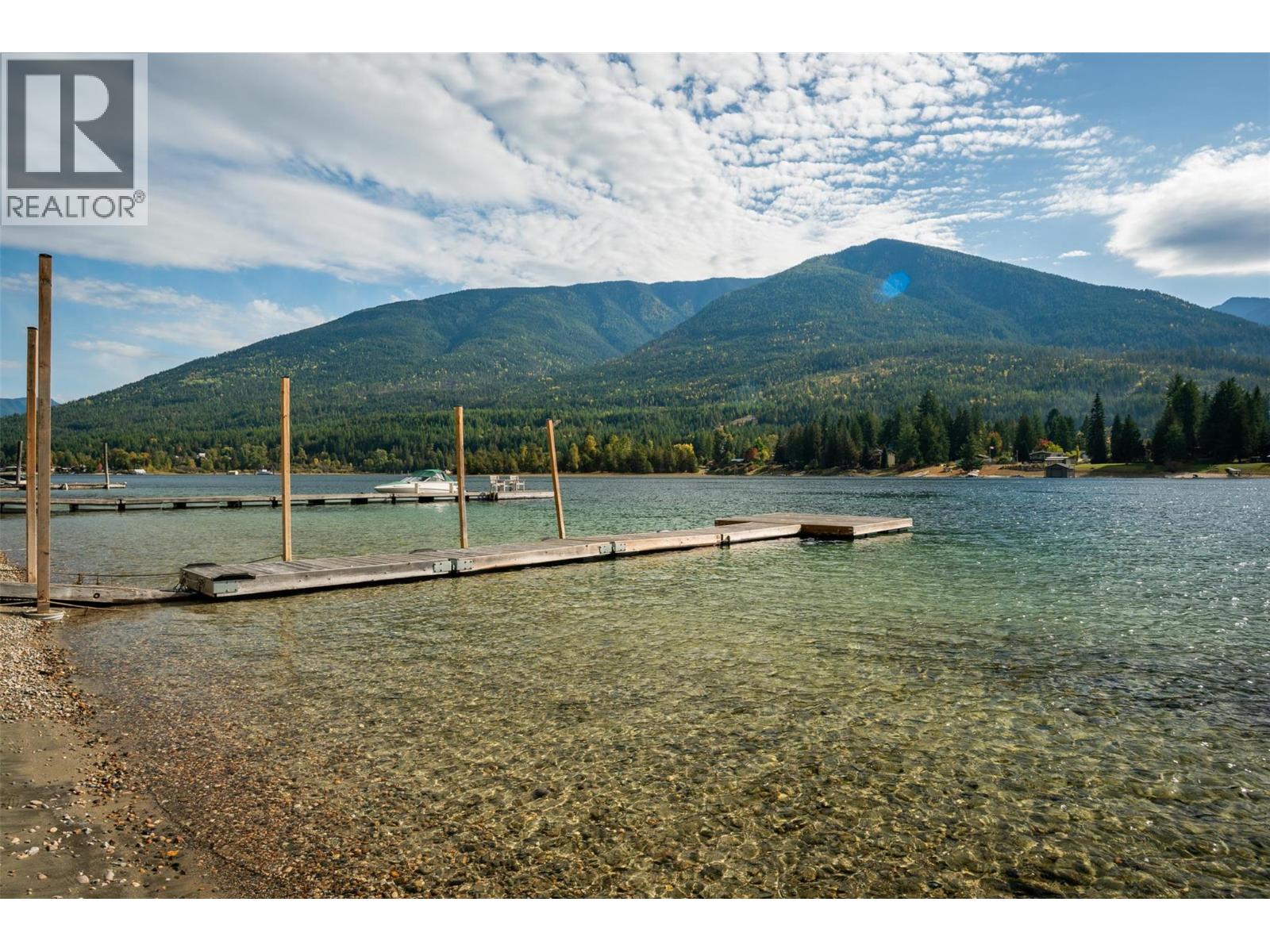 7460 Highway 3a, Balfour