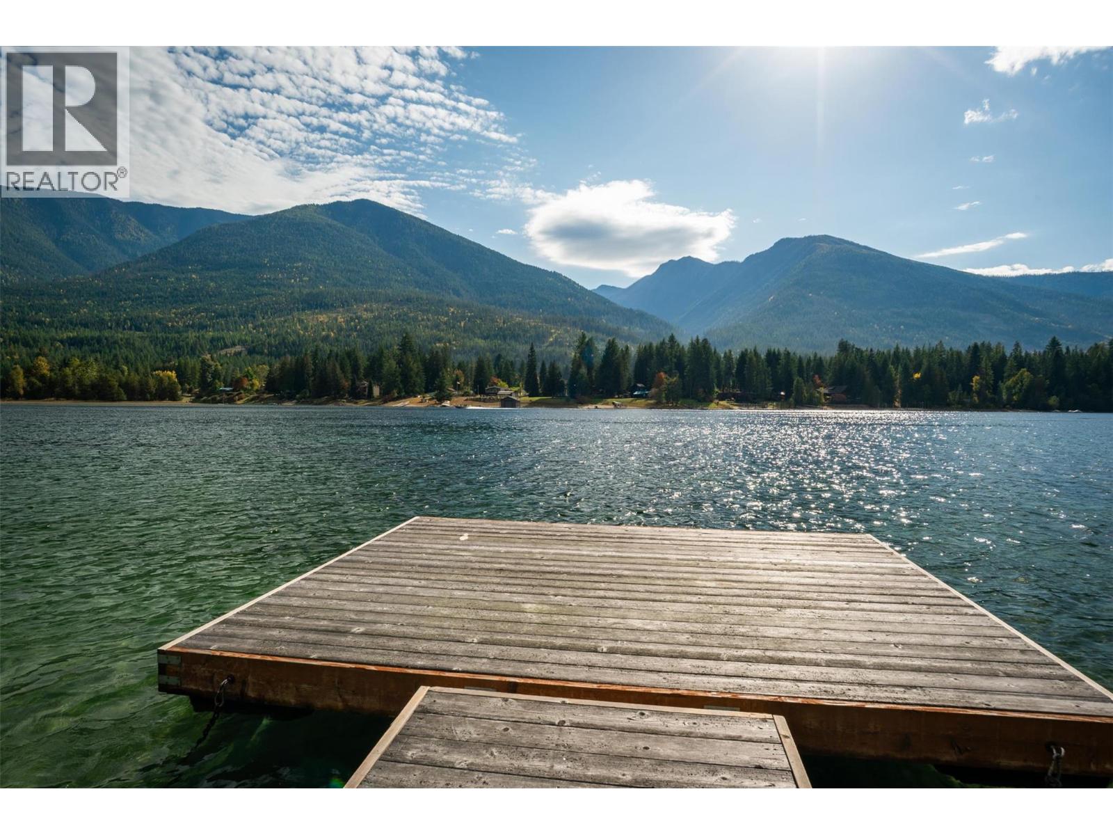 7460 Highway 3a, Balfour