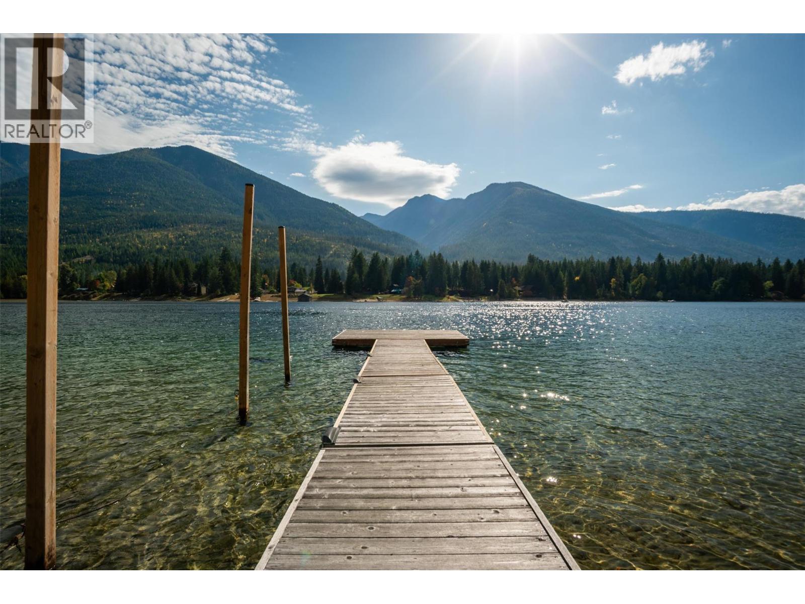 7460 Highway 3a, Balfour