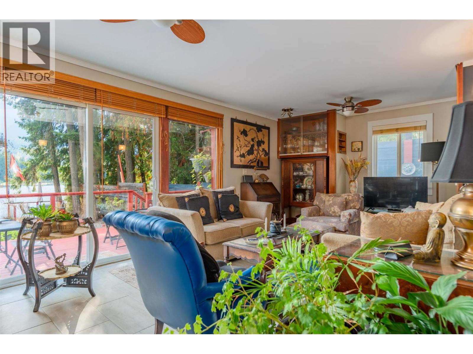 7460 Highway 3a, Balfour