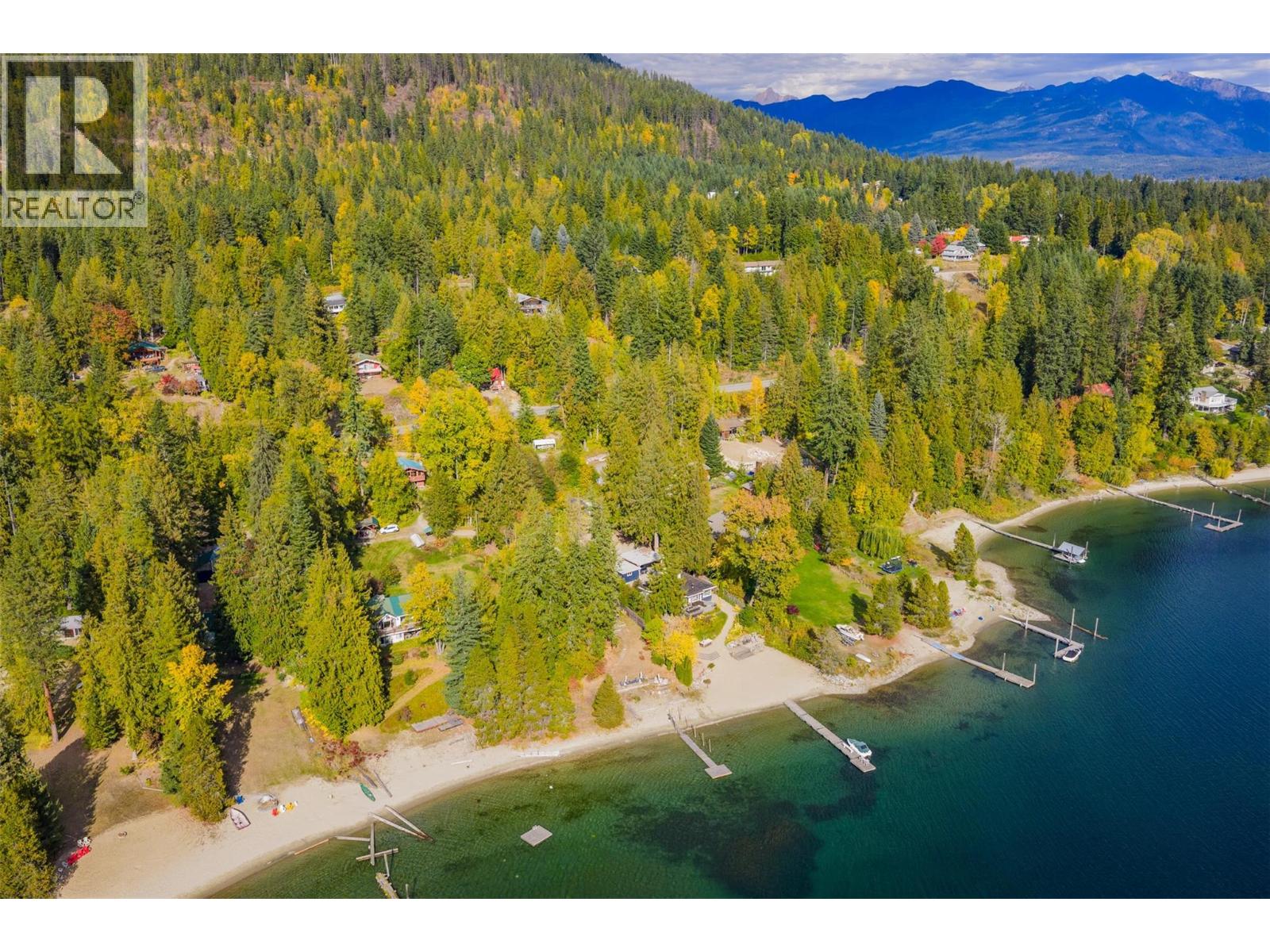 7460 Highway 3a, Balfour