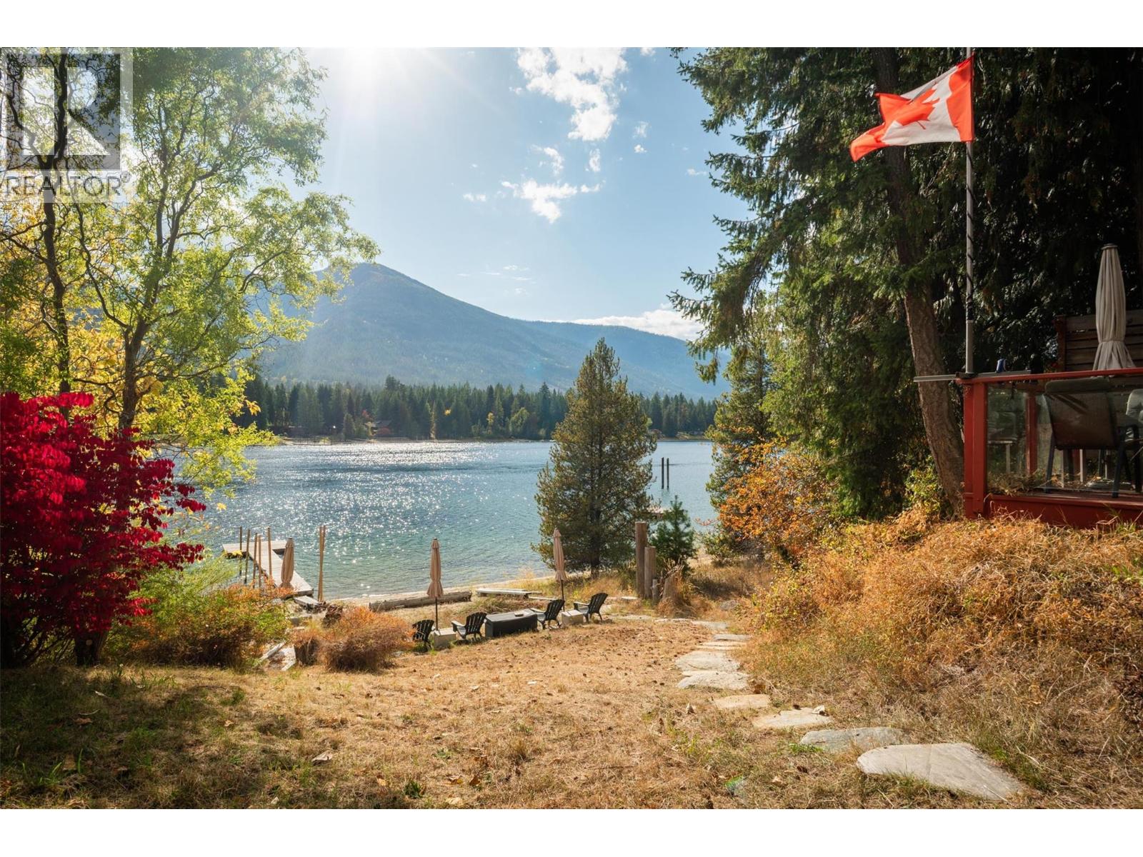 7460 Highway 3a, Balfour