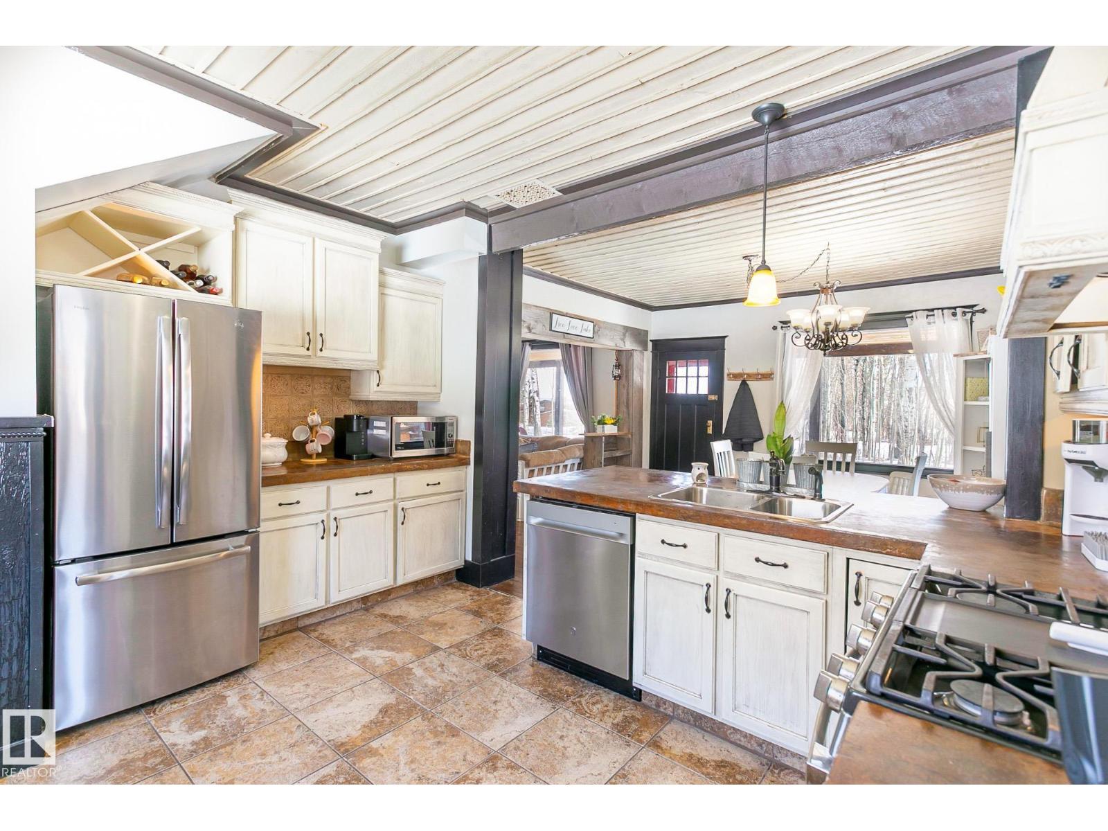 
          580 Poplar Bay Drive
            <br/>
            <span>Rural Wetaskiwin County</span>
            , 
            <span>AB</span>
             <span>T0C2V0</span>
         - Photo 29