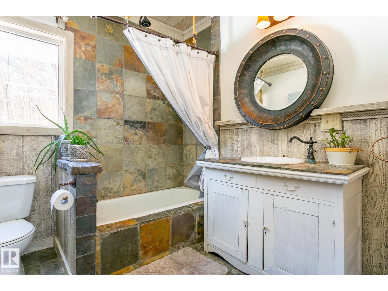 
          580 Poplar Bay Drive
            <br/>
            <span>Rural Wetaskiwin County</span>
            , 
            <span>AB</span>
             <span>T0C2V0</span>
         - Photo 16