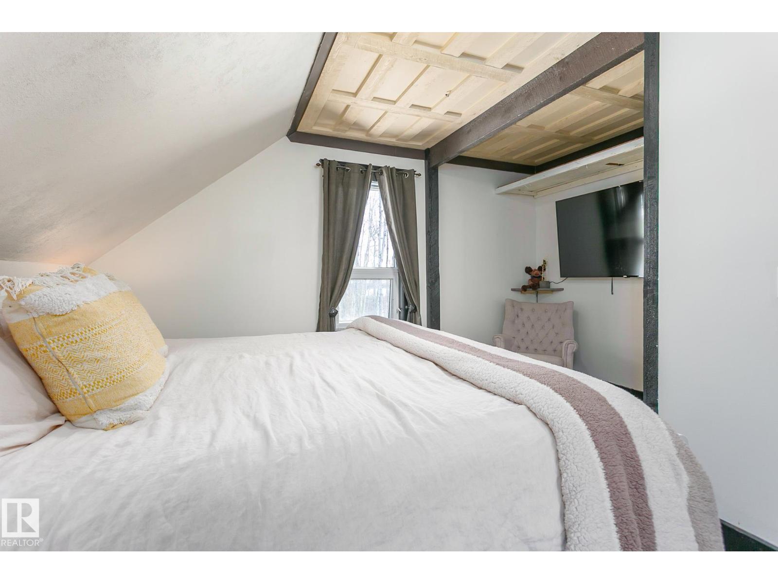 
          580 Poplar Bay Drive
            <br/>
            <span>Rural Wetaskiwin County</span>
            , 
            <span>AB</span>
             <span>T0C2V0</span>
         - Photo 19