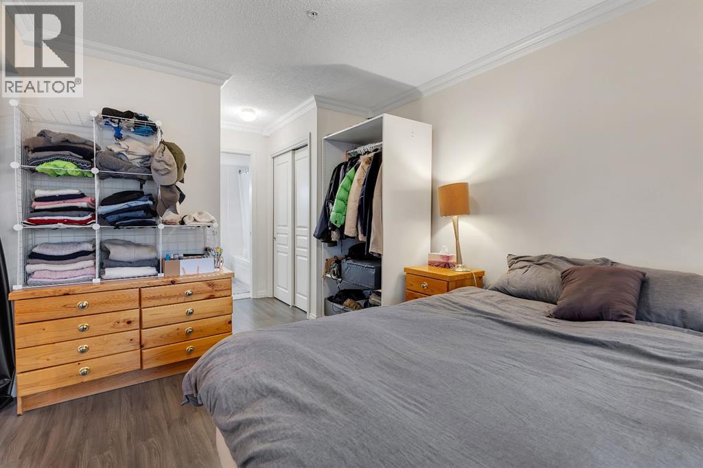 Single Family House for Sale in   Richard Place SW Lincoln Park Calgary 