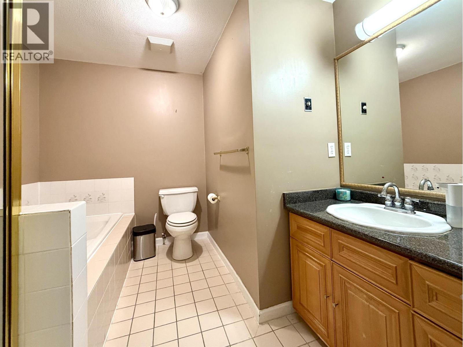 4 9700 BLUNDELL ROAD, Richmond