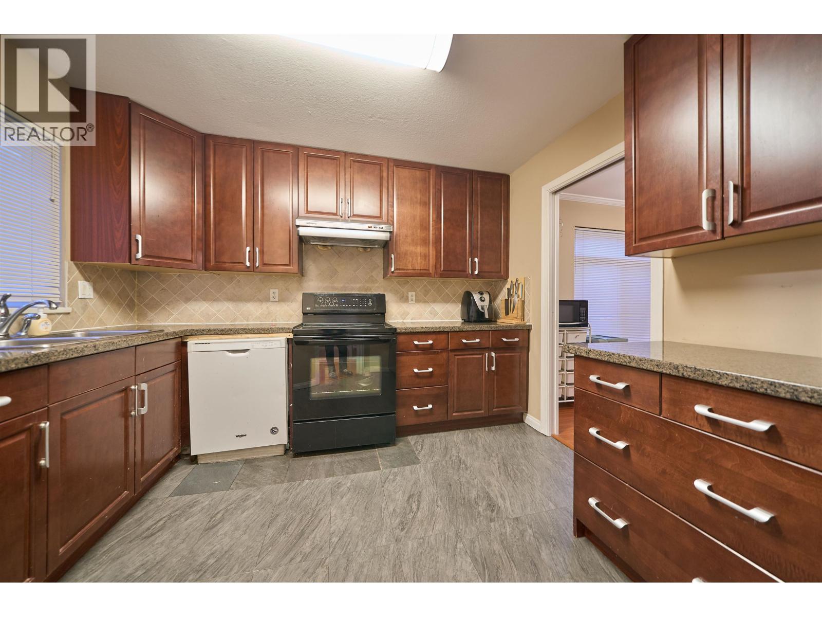 4 9700 BLUNDELL ROAD, Richmond