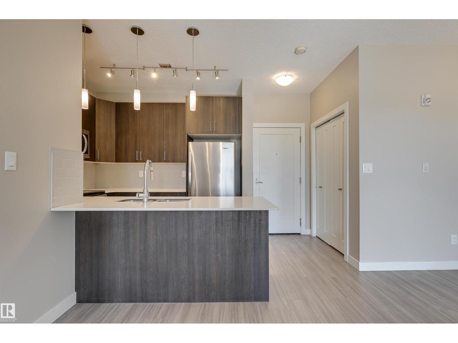 #205 17 COLUMBIA AVENUE, Devon