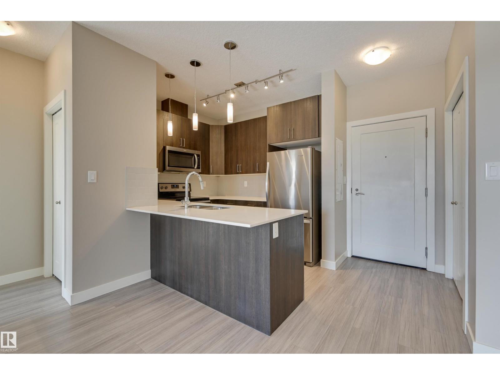 #205 17 COLUMBIA AVENUE, Devon