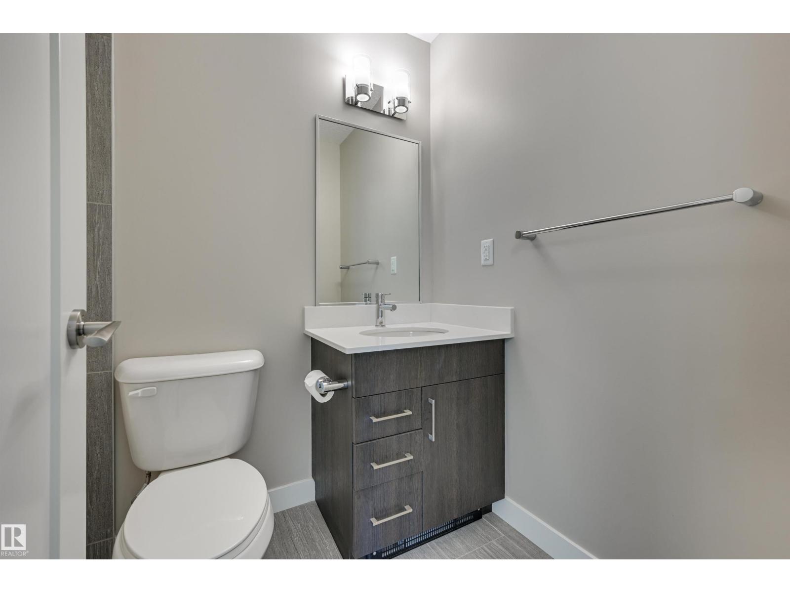 #205 17 COLUMBIA AVENUE, Devon