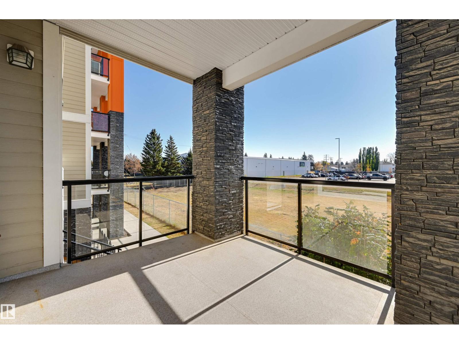 #205 17 COLUMBIA AVENUE, Devon