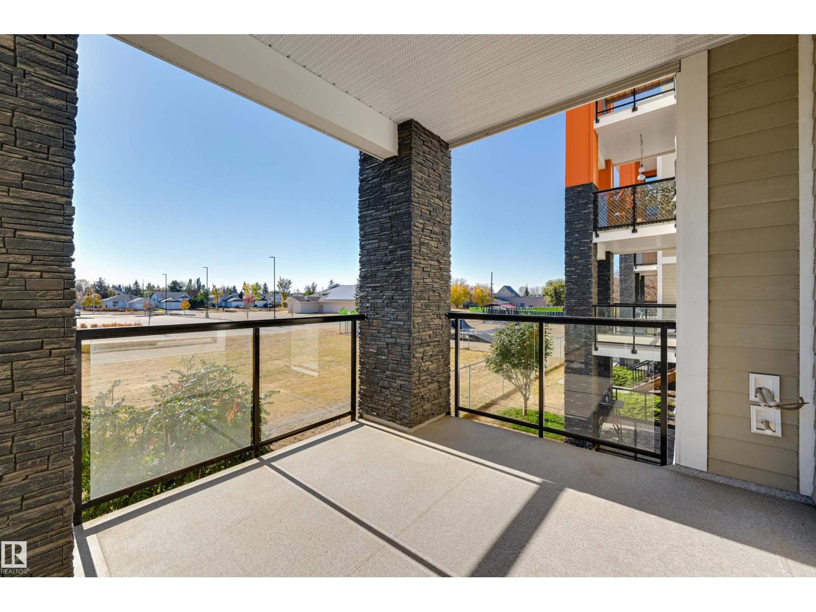 #205 17 COLUMBIA AVENUE, Devon