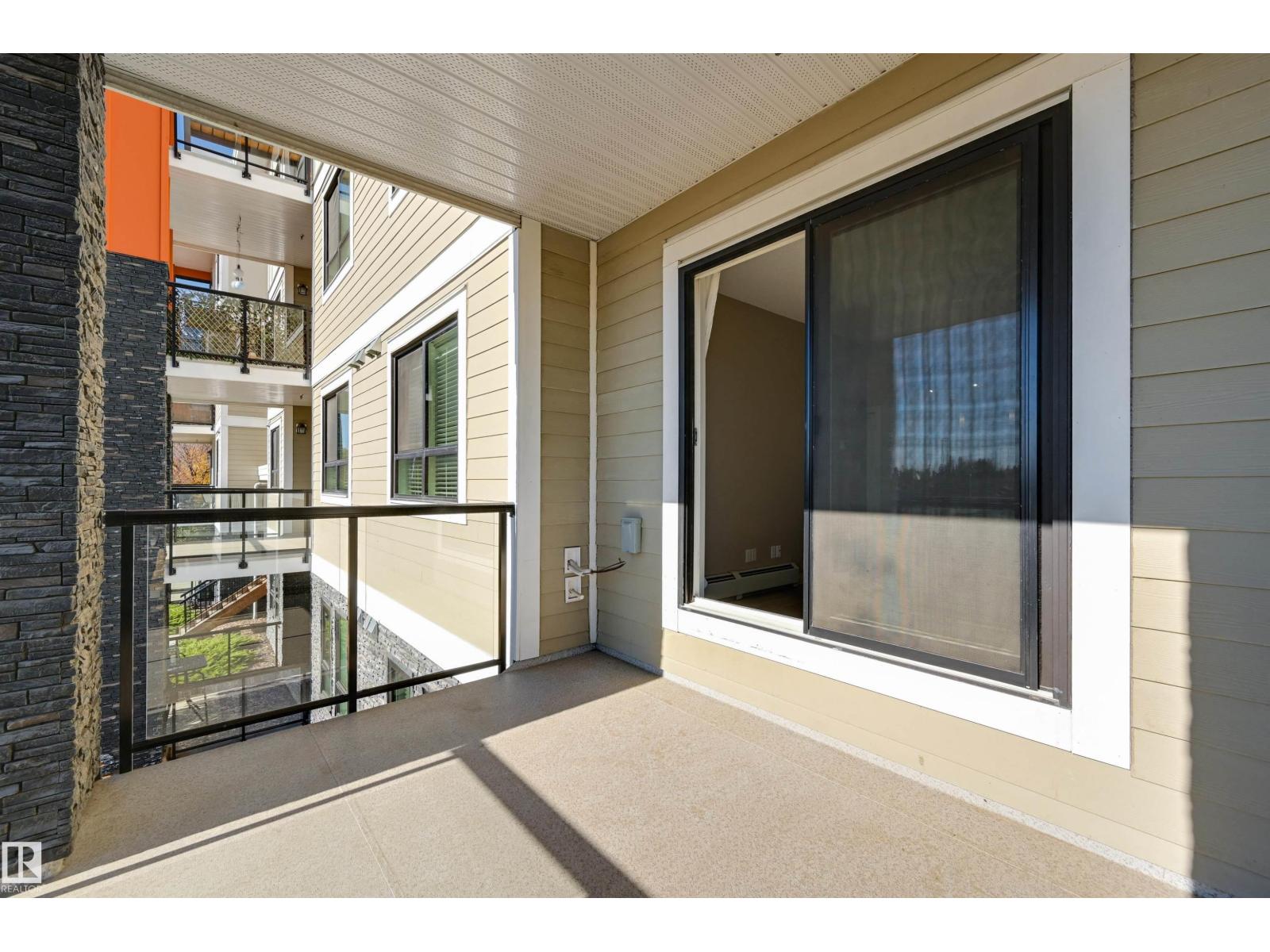 #205 17 COLUMBIA AVENUE, Devon