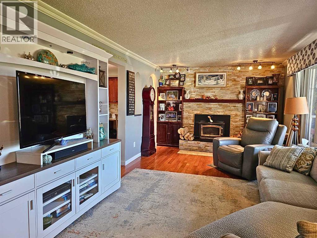 31 Willow Crescent, Lacombe
