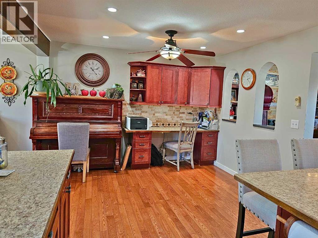31 Willow Crescent, Lacombe