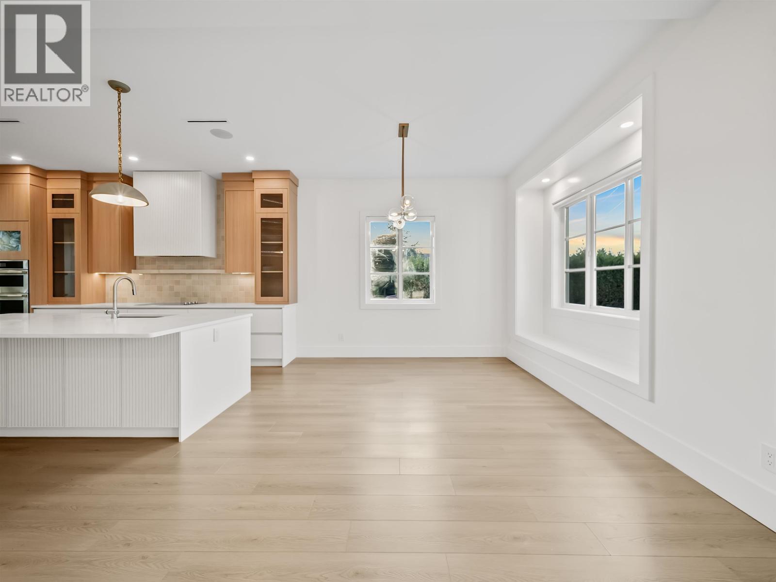 6067 44A Avenue, Ladner