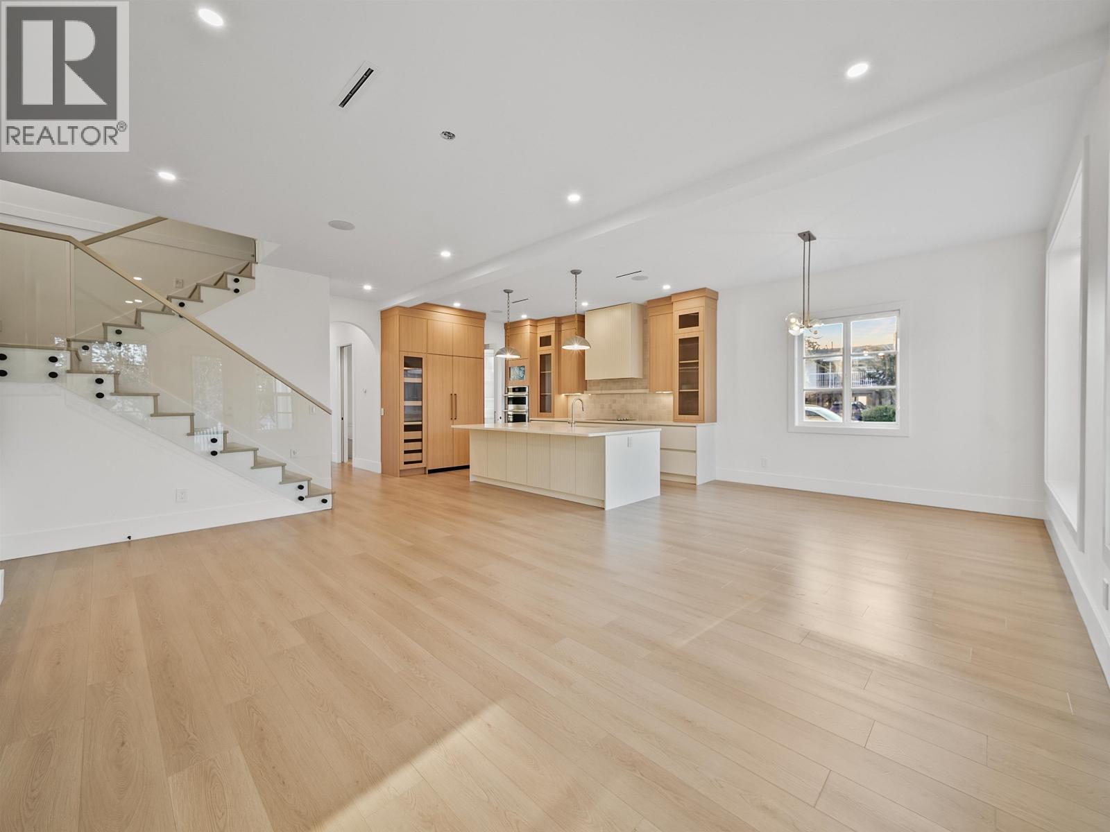 6067 44A Avenue, Ladner