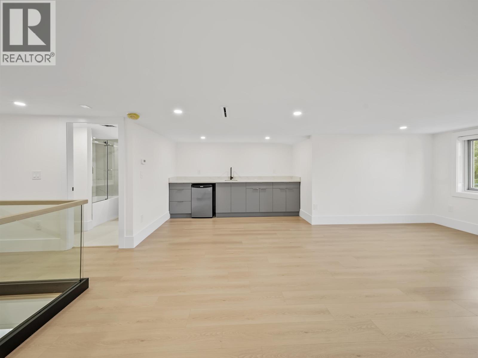 6067 44A Avenue, Ladner