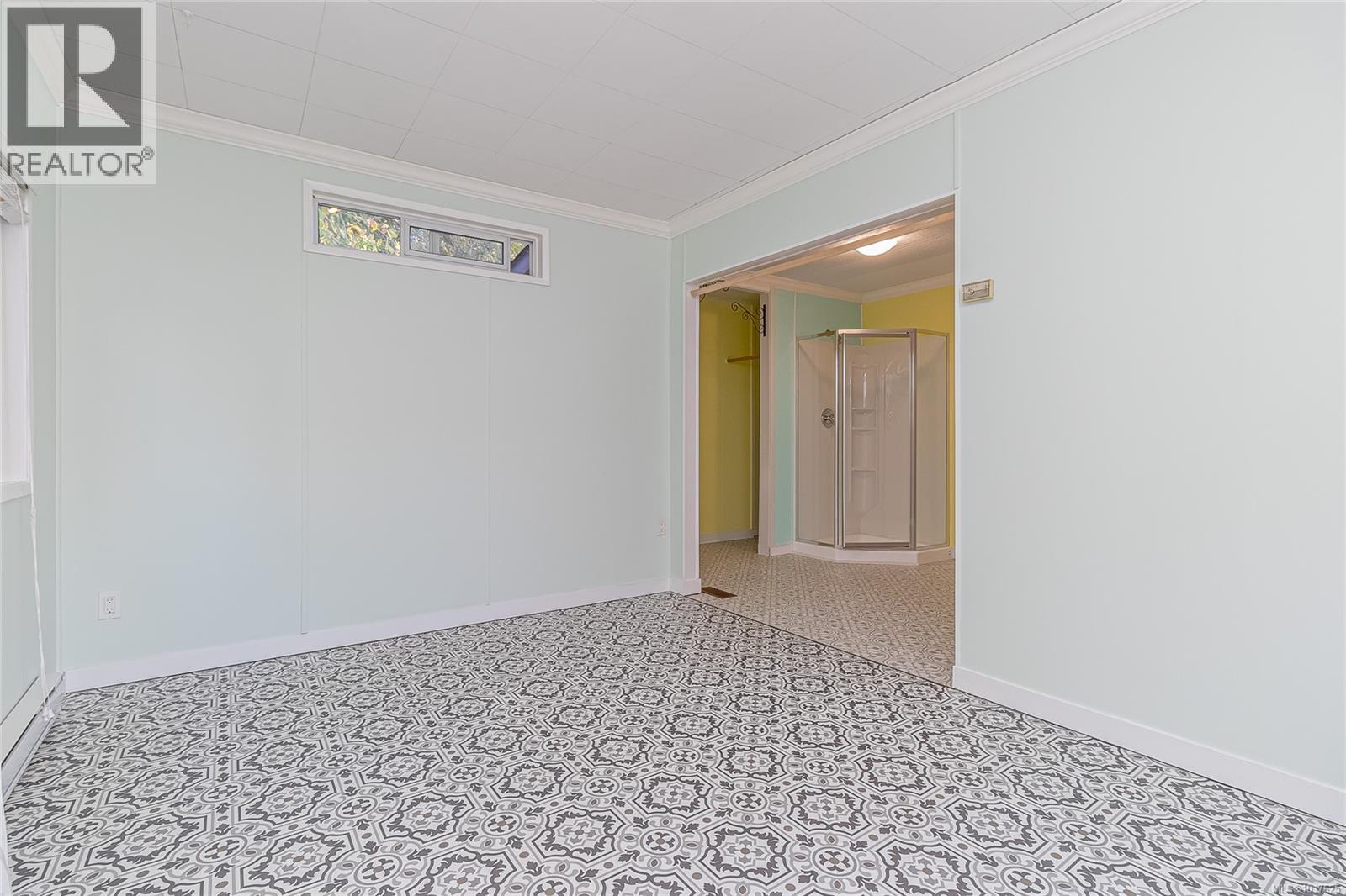  2135 Summergate Boulevard, Sidney