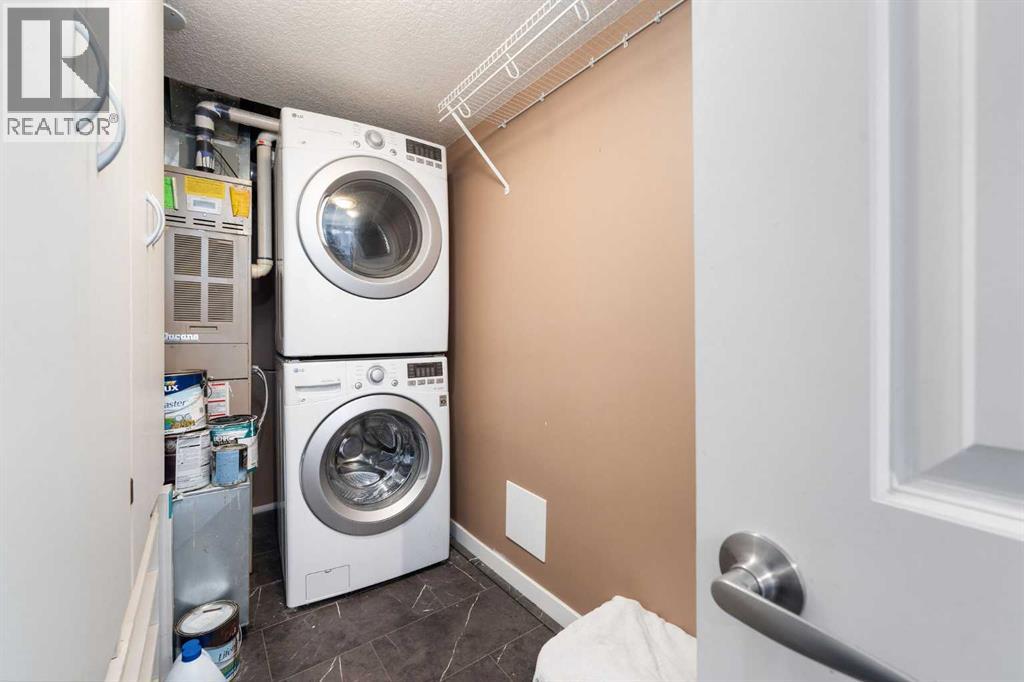 Single Family House Loft for Sale in    Avenue SW Sunalta Calgary 