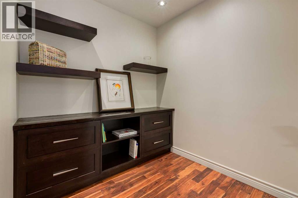Single Family House for Sale in   Street NW Sunnyside Calgary 