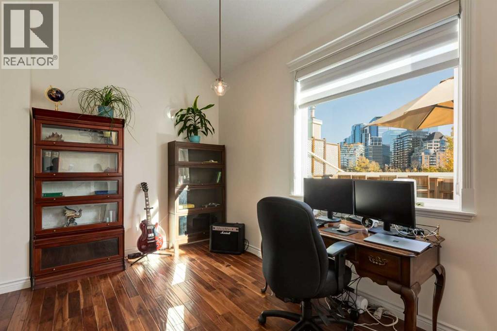 Single Family House for Sale in   Street NW Sunnyside Calgary 