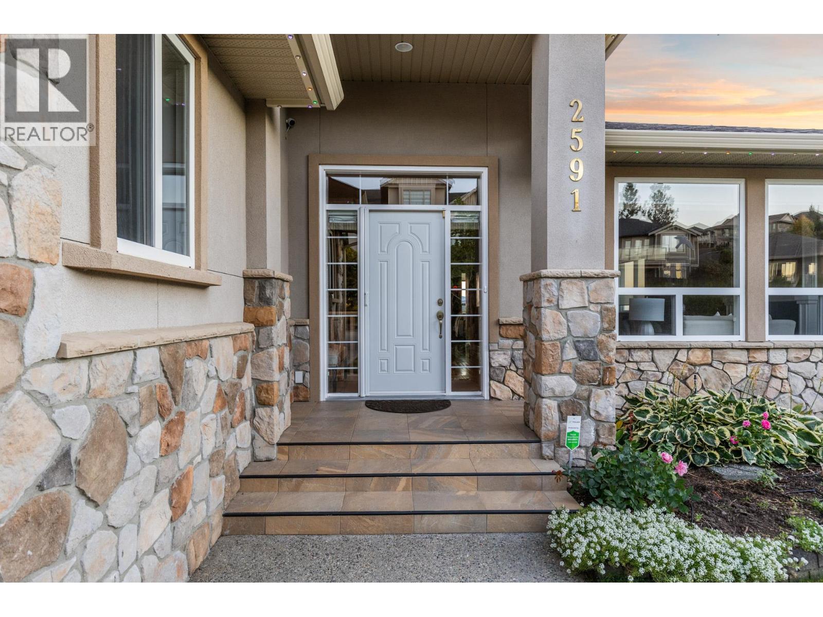  2591 Lake Breeze Court, Lake Country