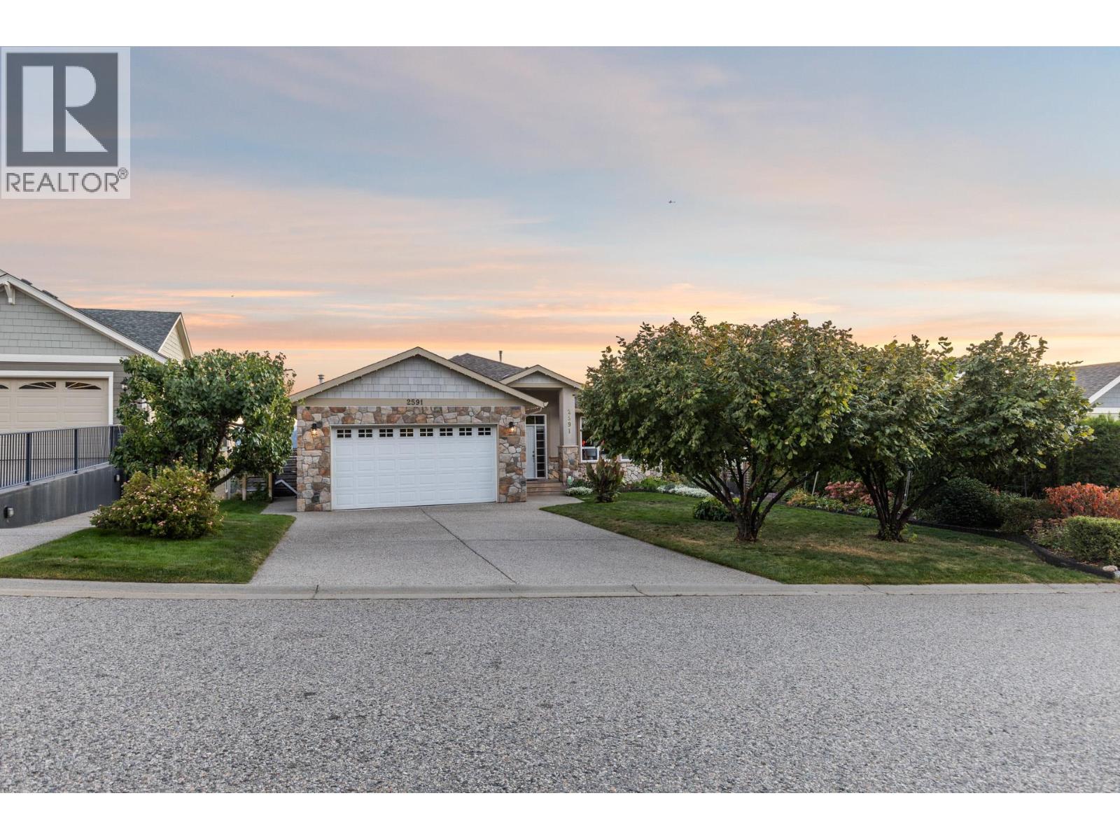  2591 Lake Breeze Court, Lake Country