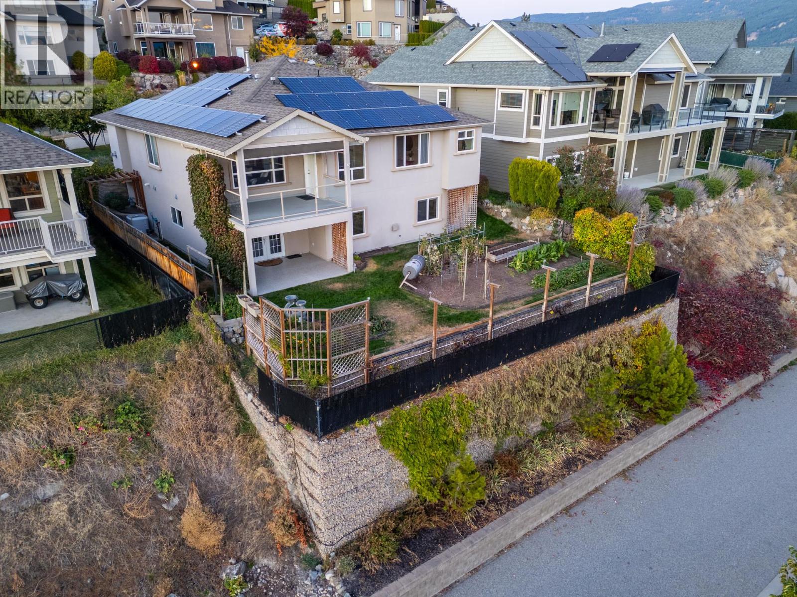  2591 Lake Breeze Court, Lake Country