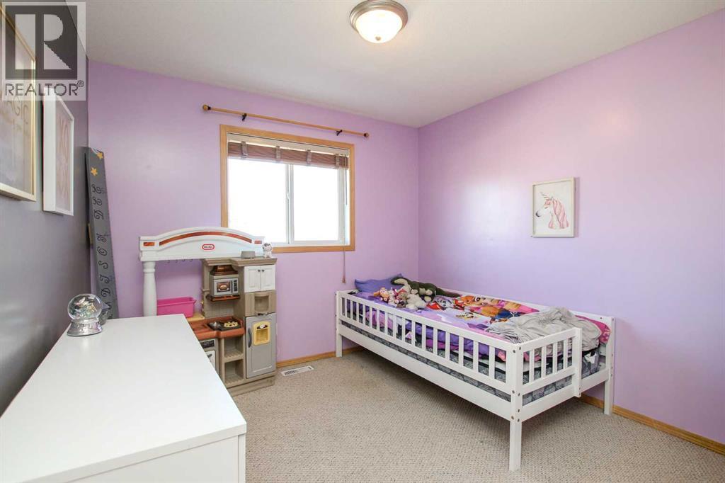 54 Ives Crescent, Red Deer