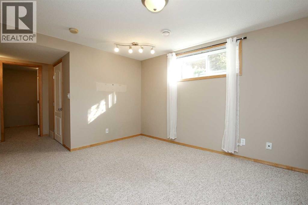 54 Ives Crescent, Red Deer