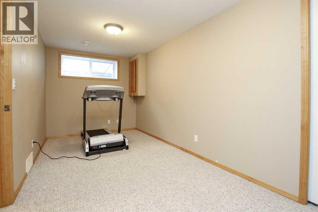 54 Ives Crescent, Red Deer