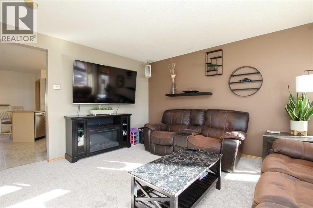 54 Ives Crescent, Red Deer