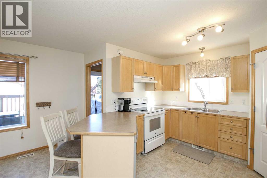 54 Ives Crescent, Red Deer
