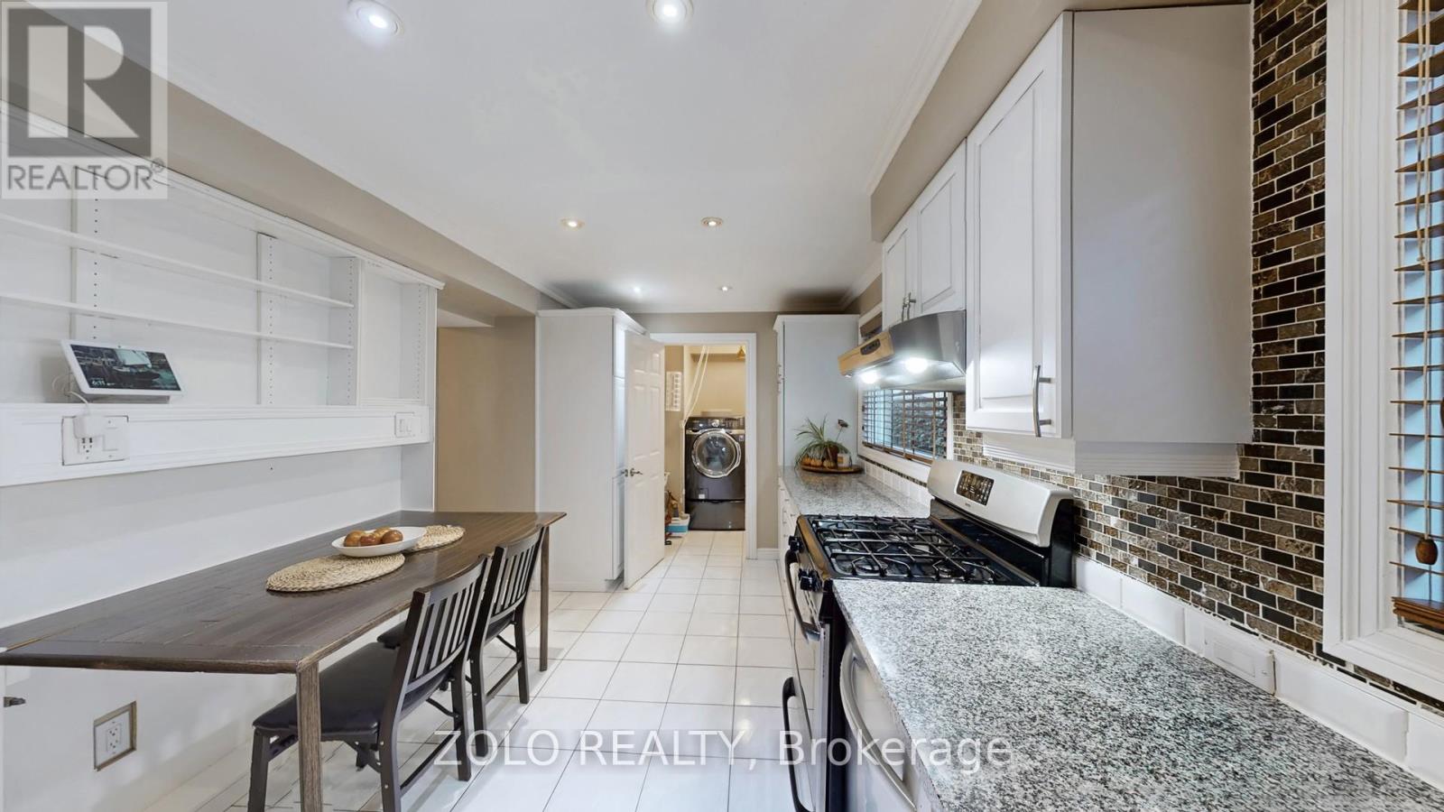 Single Family House for Sale in  LACEWOOD CRESCENT Brampton (Westgate) 